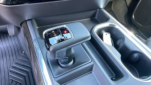 Used 2025 Chevrolet Silverado 1500 LT Trail Boss w/ LT Trail Boss Premium Package AWD/4WD image 18
