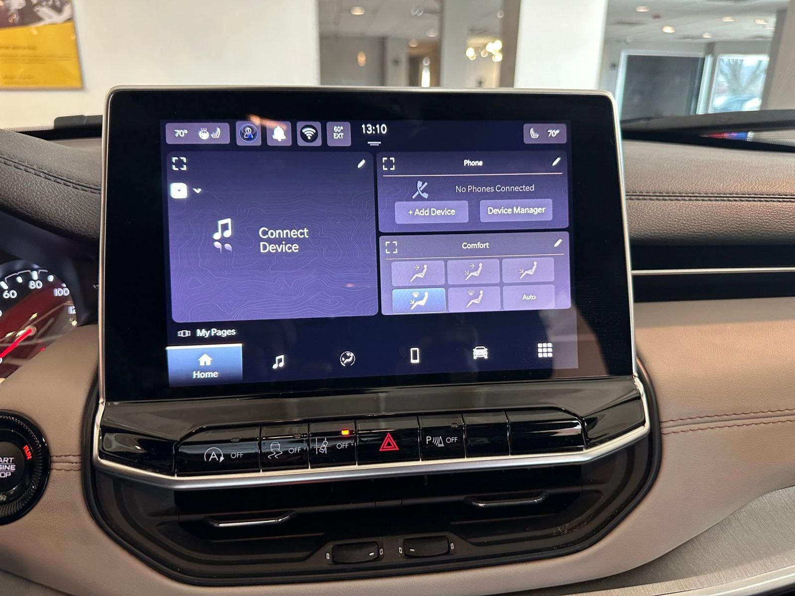 Used 2025 Jeep Compass Limited image 20