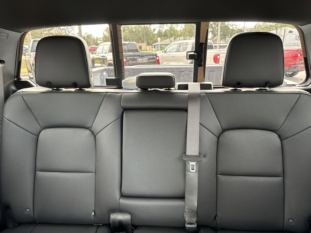 New 2026 GMC Canyon Elevation w/ Convenience Package image 17