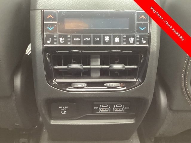 Used 2023 Jeep Grand Cherokee Summit AWD/4WD image 16