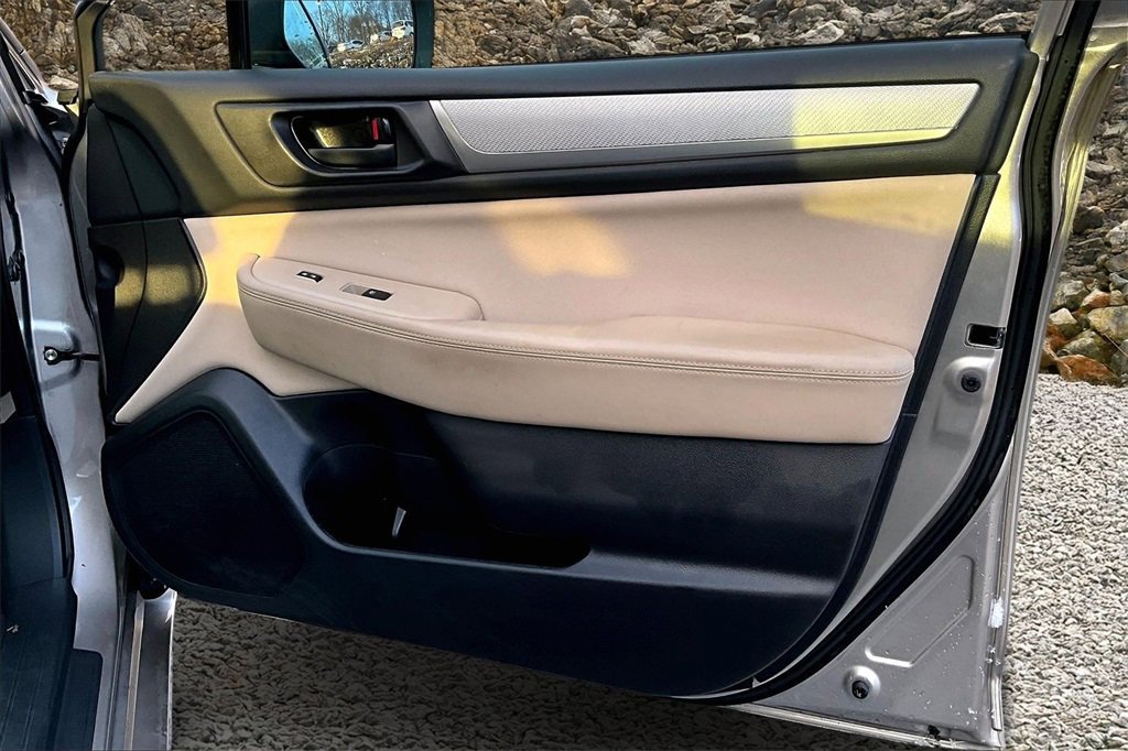Used 2016 Subaru Legacy 2.5i image 22
