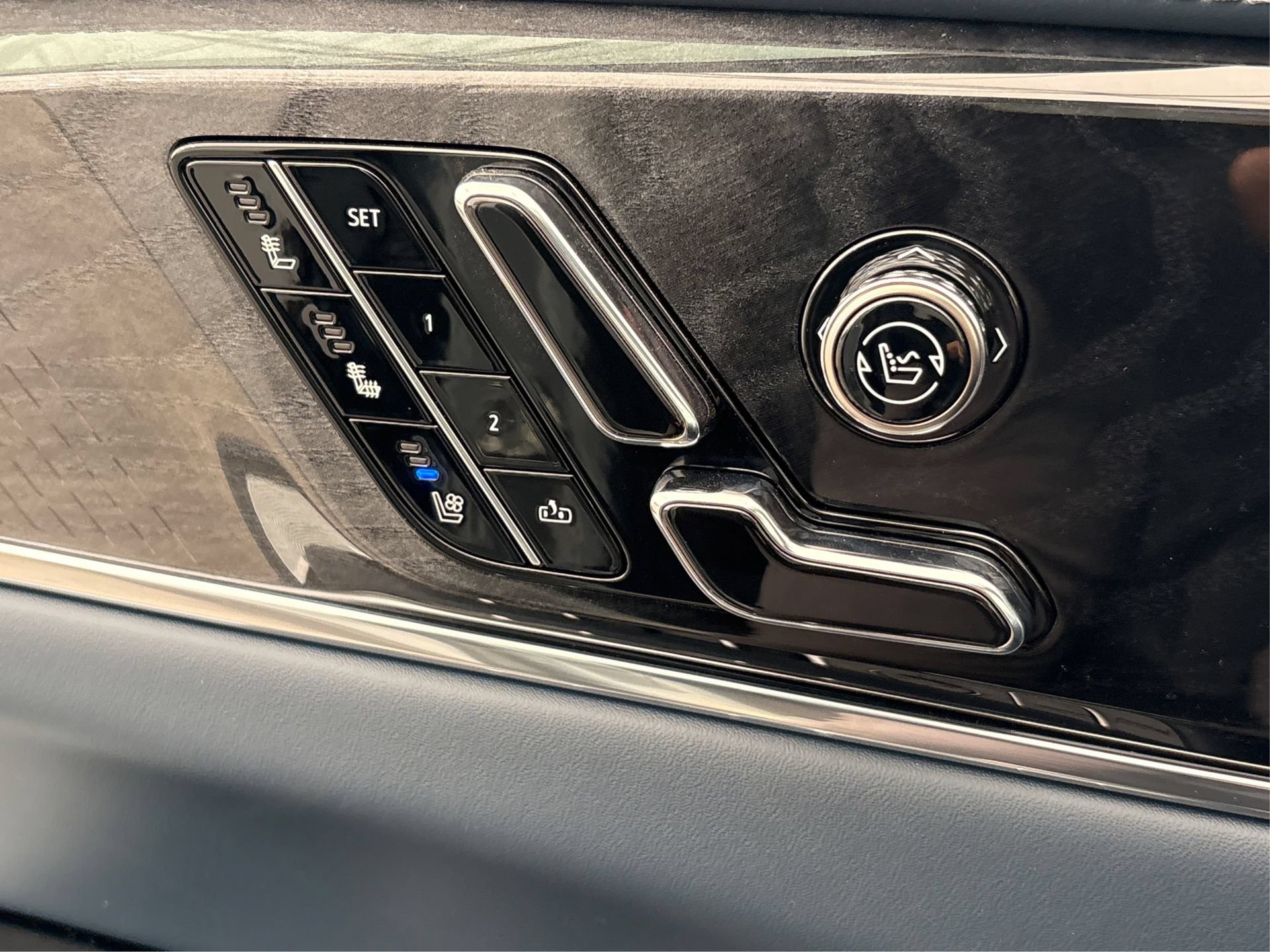 New 2025 Cadillac Escalade IQ Sport 2 AWD/4WD image 19
