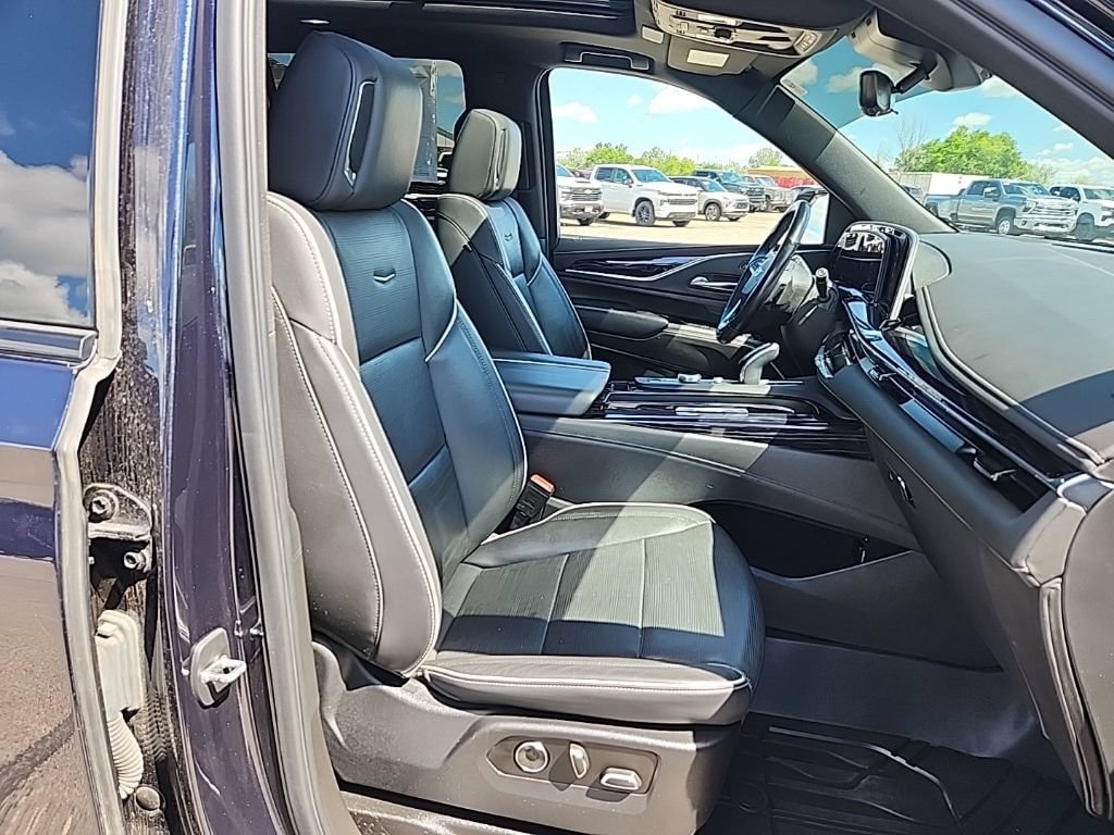 Certified 2021 Cadillac Escalade Sport w/ LPO, ONYX Package AWD/4WD image 61