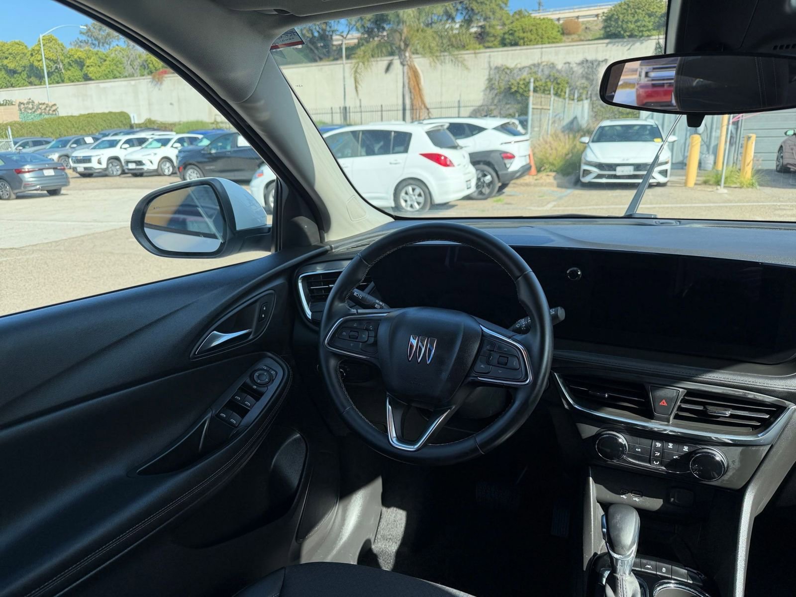 Used 2025 Buick Encore GX Preferred image 32