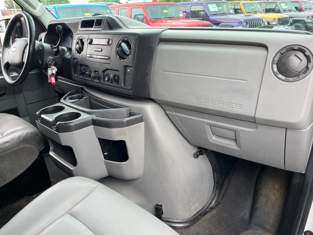 Used 2012 Ford E-250 and Econoline 250 w/ Commercial Cargo Van Pkg RWD image 8