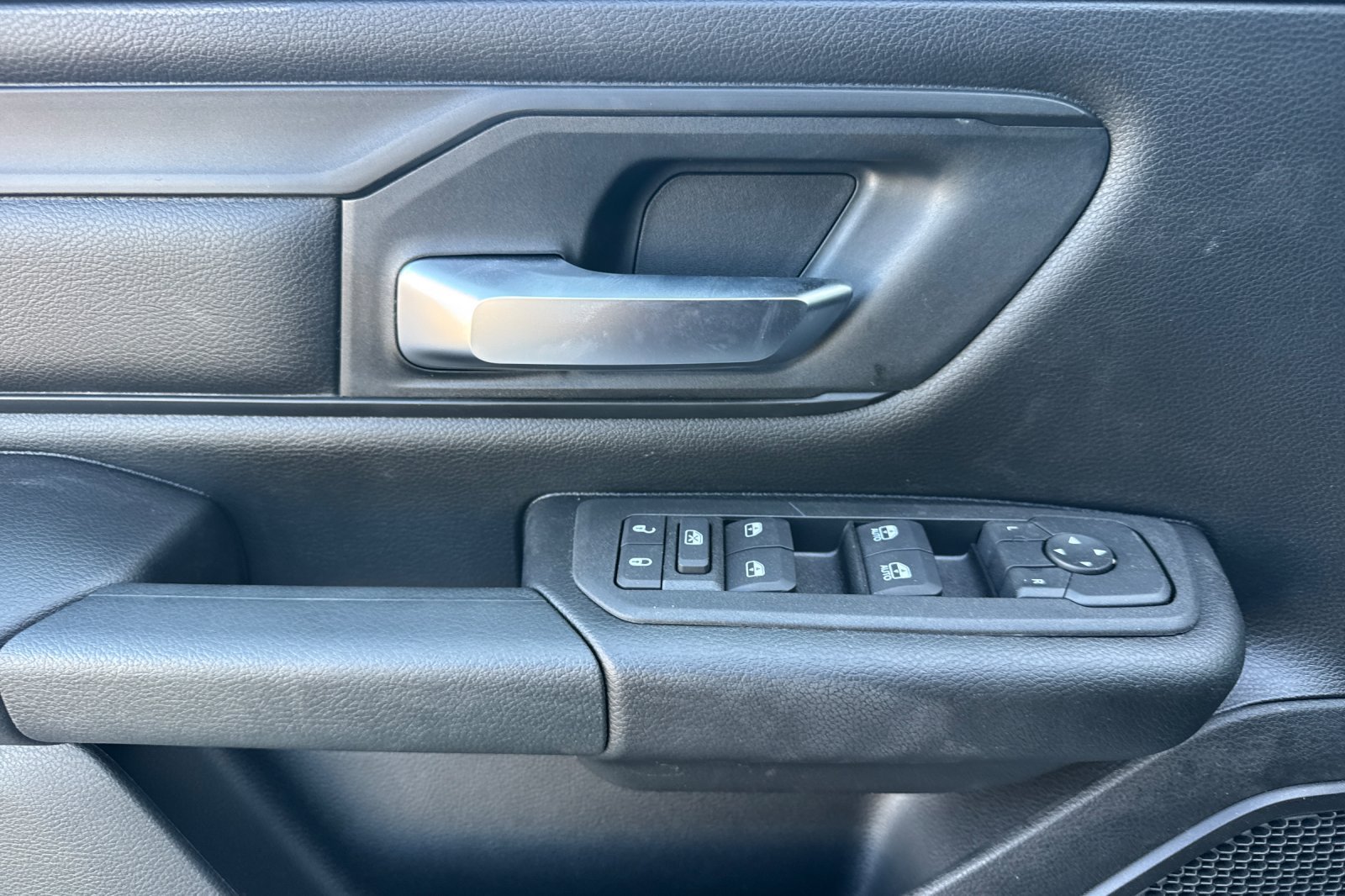 New 2027 RAM 1500 Express AWD/4WD image 10