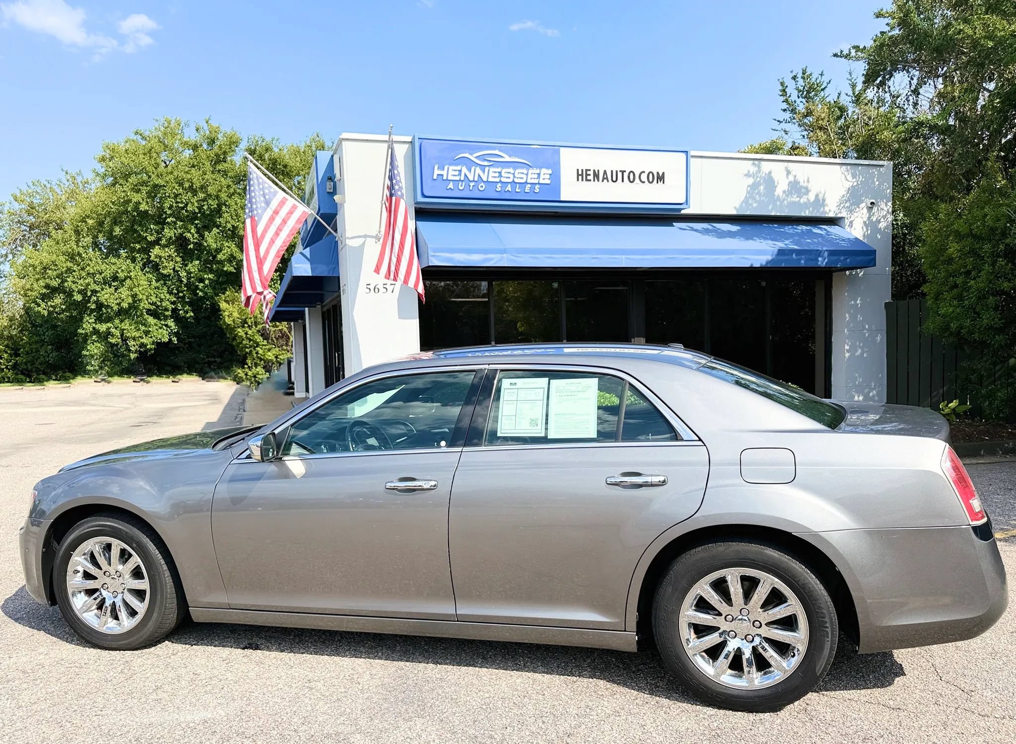 Used 2011 Chrysler 300 Limited RWD image 15