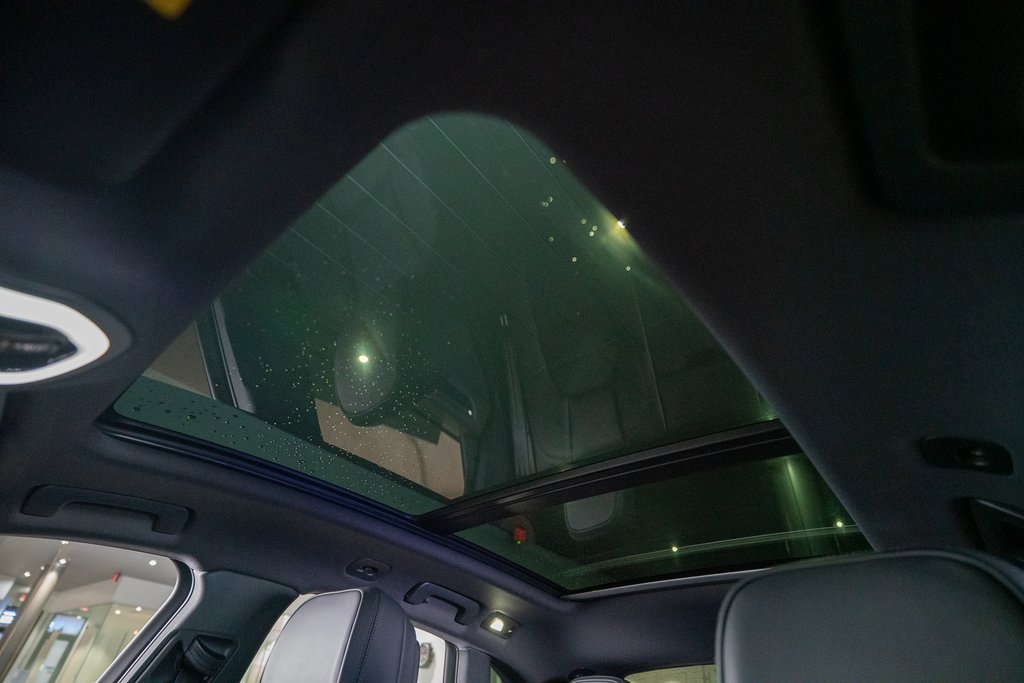 New 2026 Porsche Macan image 24