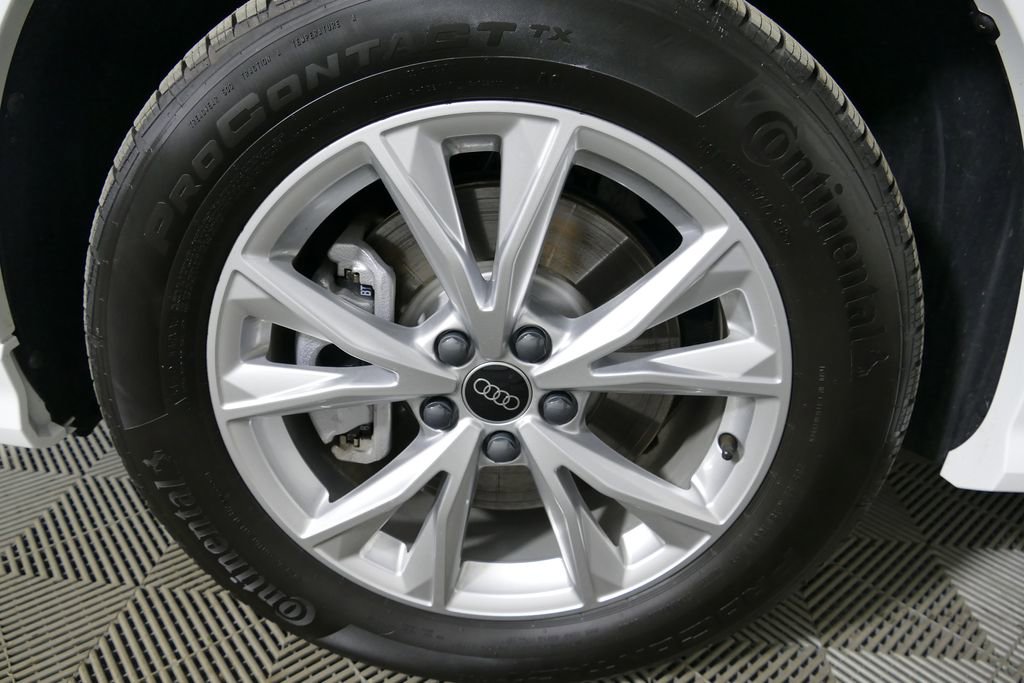 Certified 2025 Audi Q3 2.0T Premium Plus w/ Premium Plus Package AWD/4WD image 25