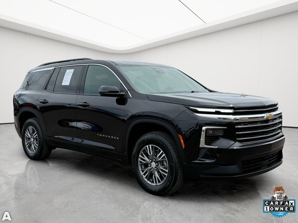 Used 2025 Chevrolet Traverse LT AWD/4WD image 9