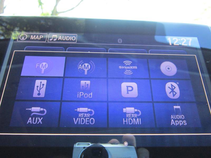 Used 2016 Honda Pilot Touring image 17