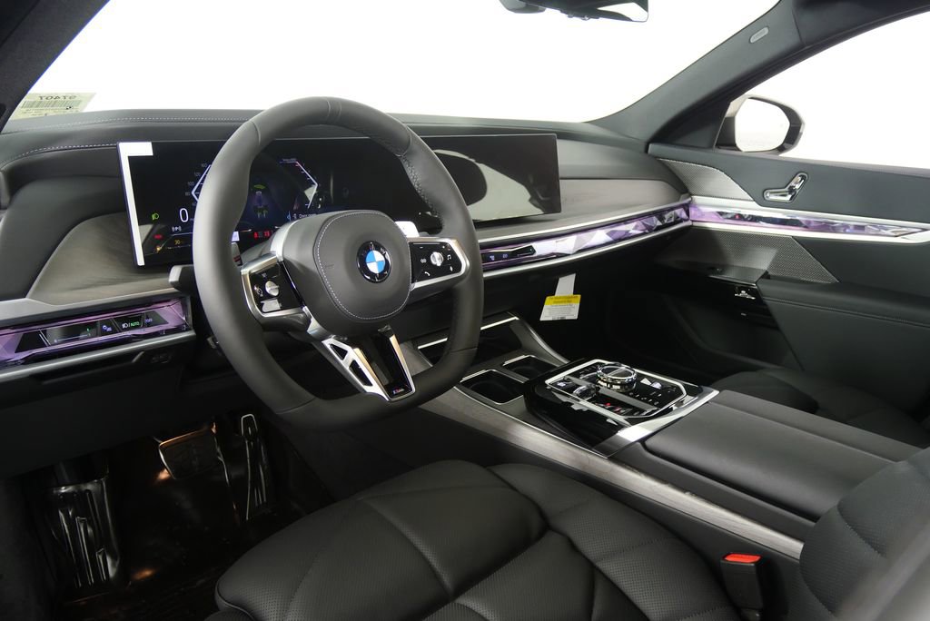 Used 2026 BMW 740i image 13