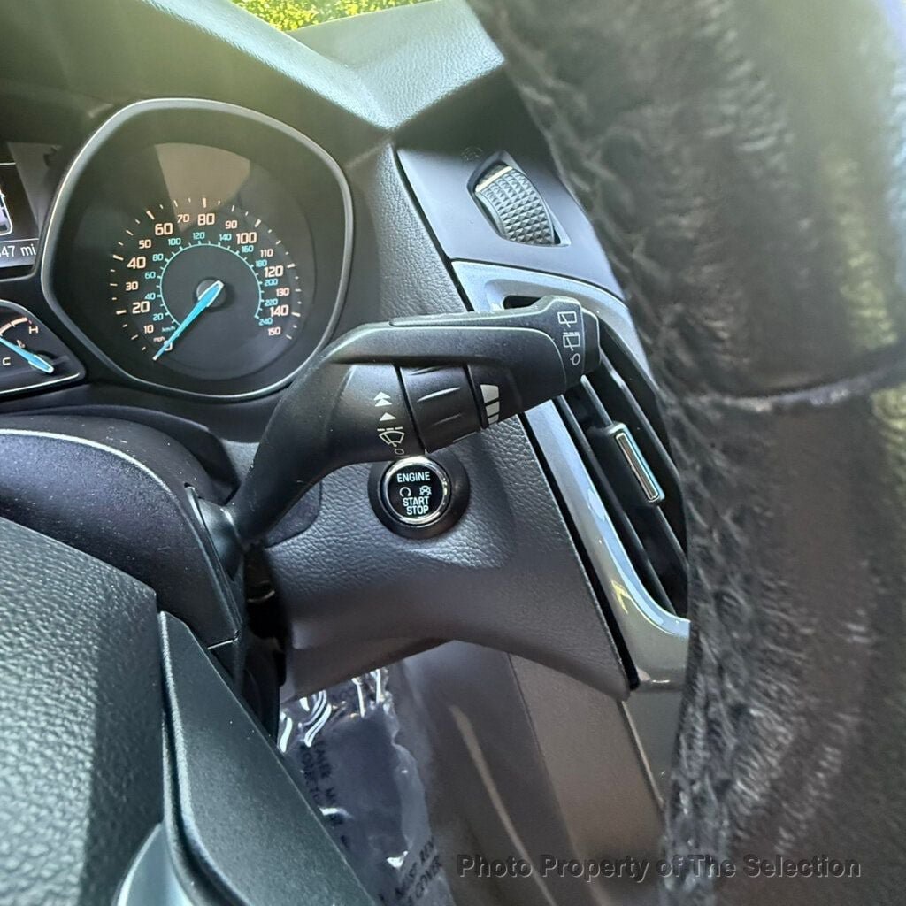 Used 2012 Ford Focus Titanium FWD image 25