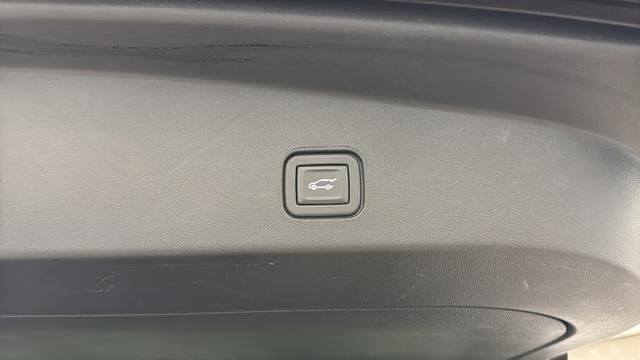 Used 2024 Cadillac Lyriq Luxury image 29