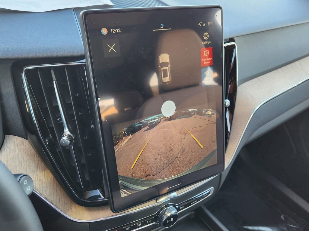 New 2026 Volvo XC60 B5 Core w/ Climate Package image 8