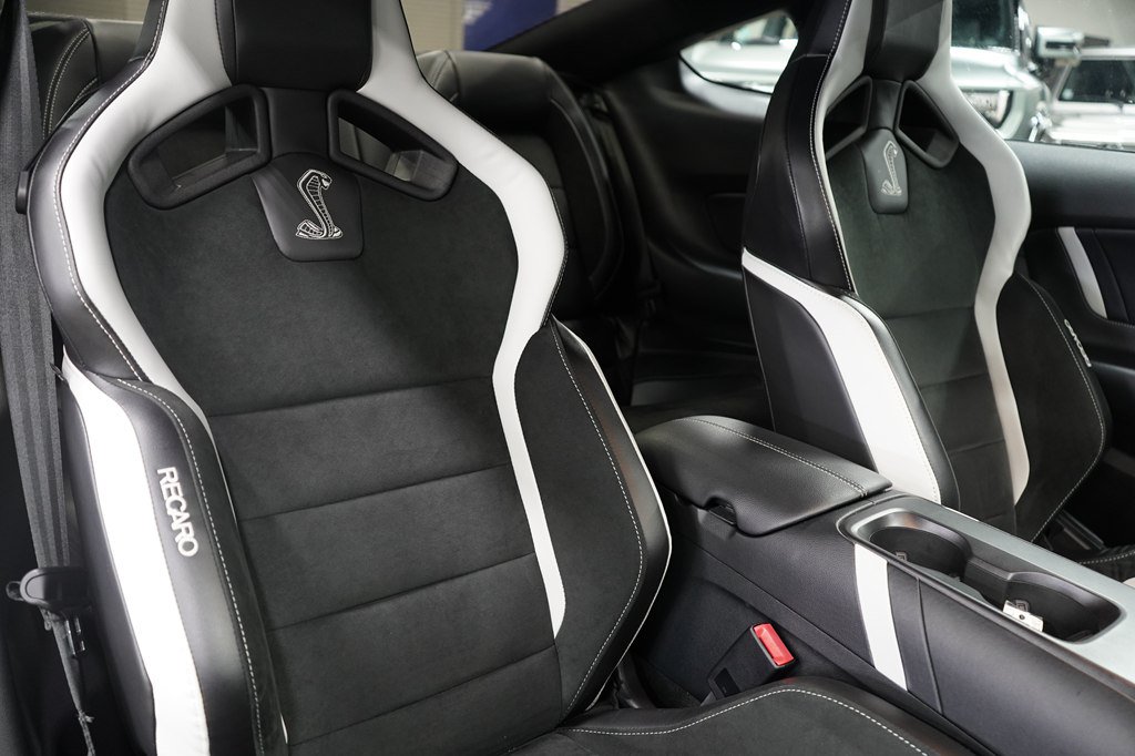 Used 2022 Ford Mustang Shelby GT500 w/ Technology Package RWD image 18