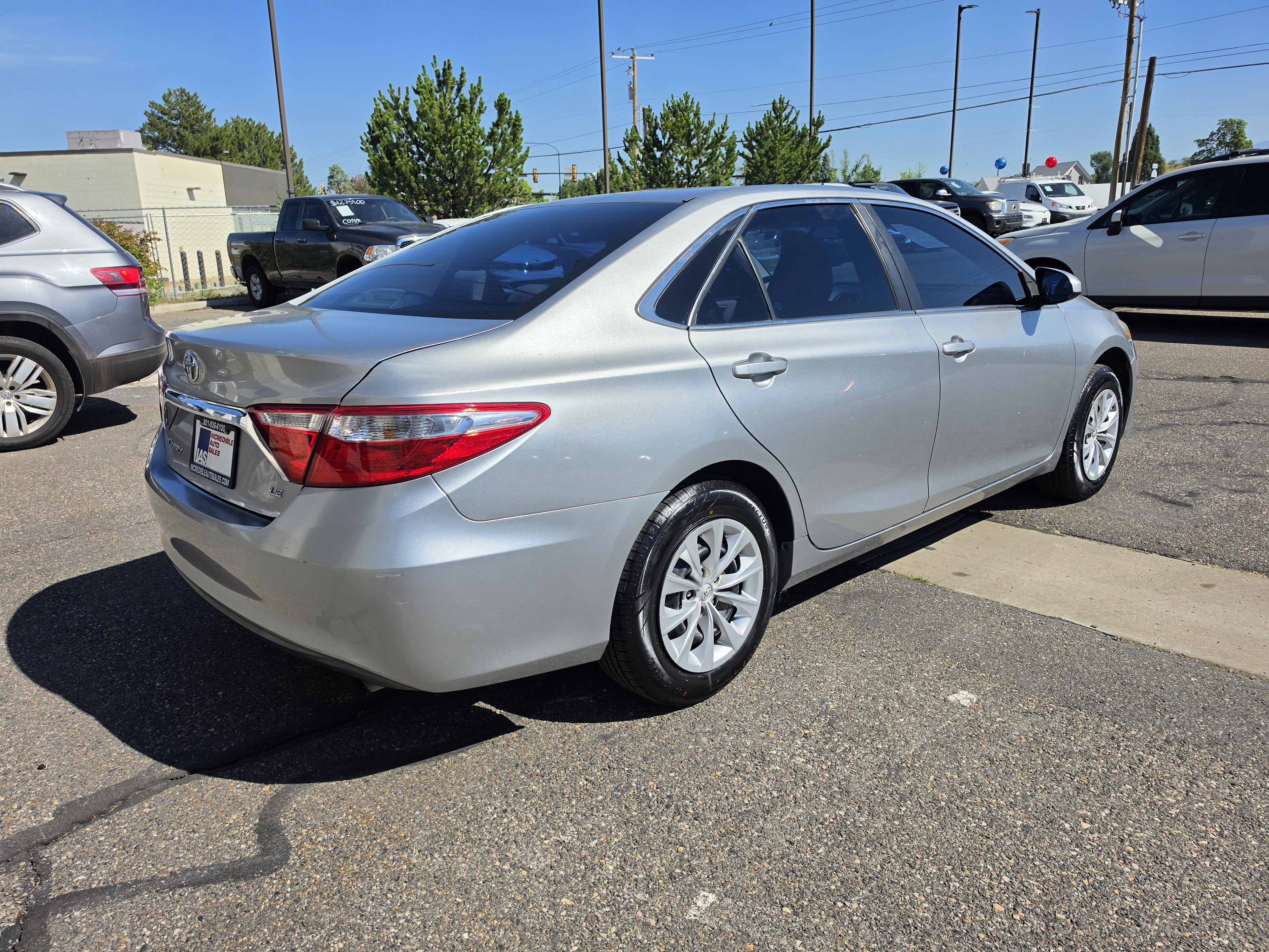 Used 2017 Toyota Camry LE FWD image 7