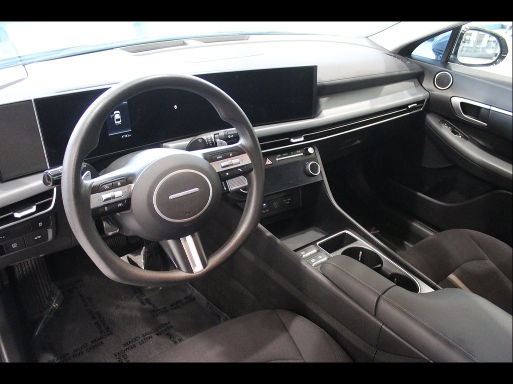 Used 2025 Hyundai Sonata SEL FWD image 13