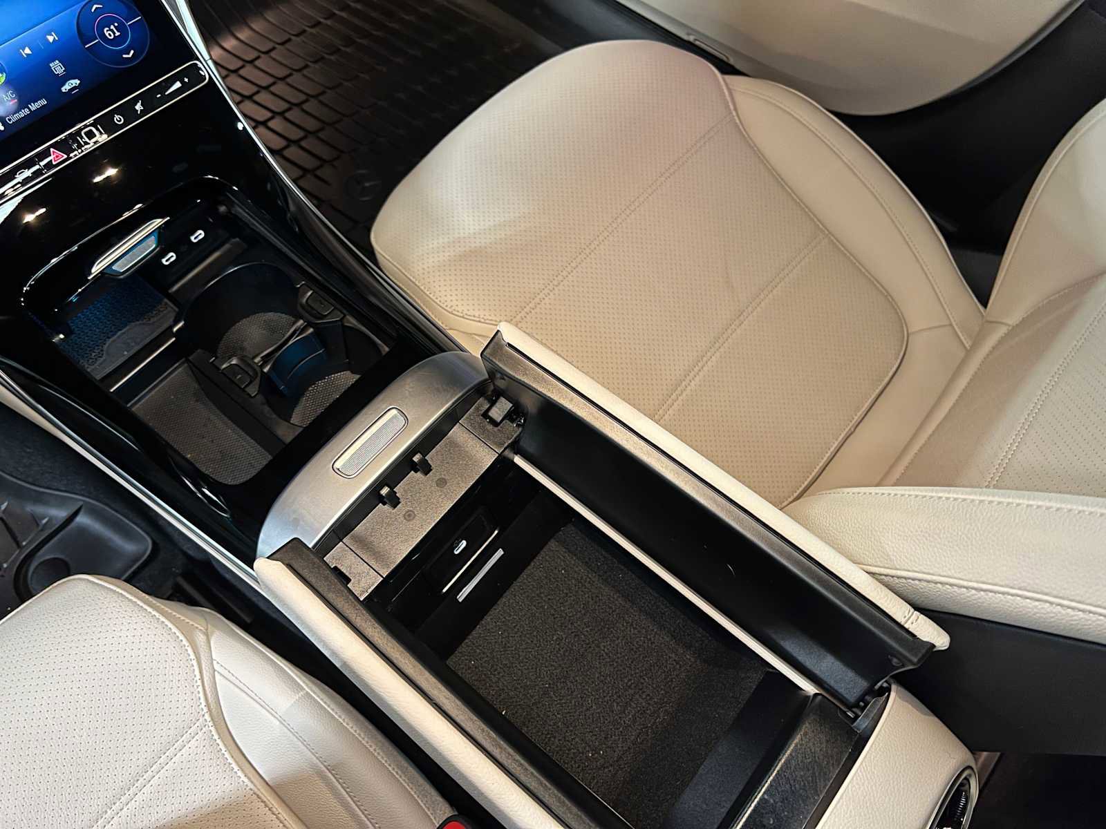 Certified 2025 Mercedes-Benz C 300 Sedan image 33