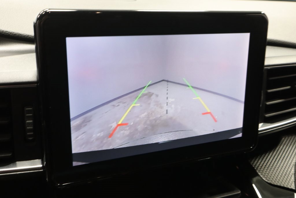 Certified 2024 Ford Explorer ST-Line w/ Class IV Trailer Tow Package image 4