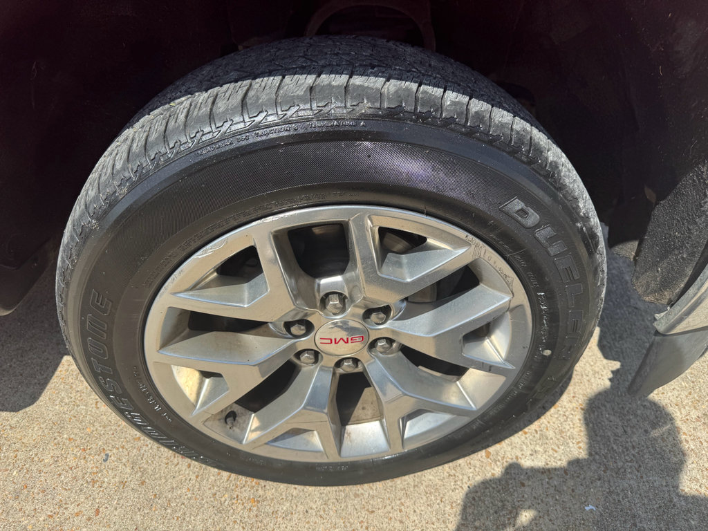 Used 2017 GMC Sierra 1500 SLT w/ SLT Premium Package AWD/4WD image 10