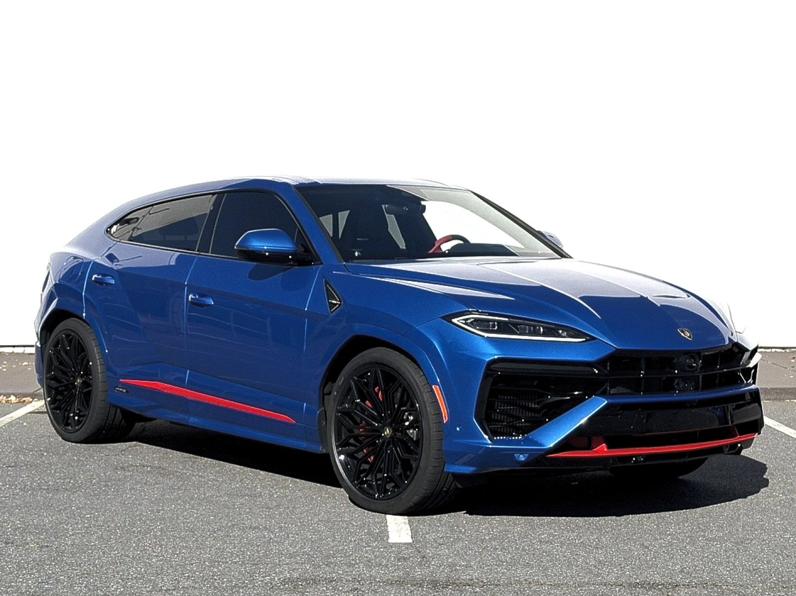 Used 2025 Lamborghini Urus SE image 3