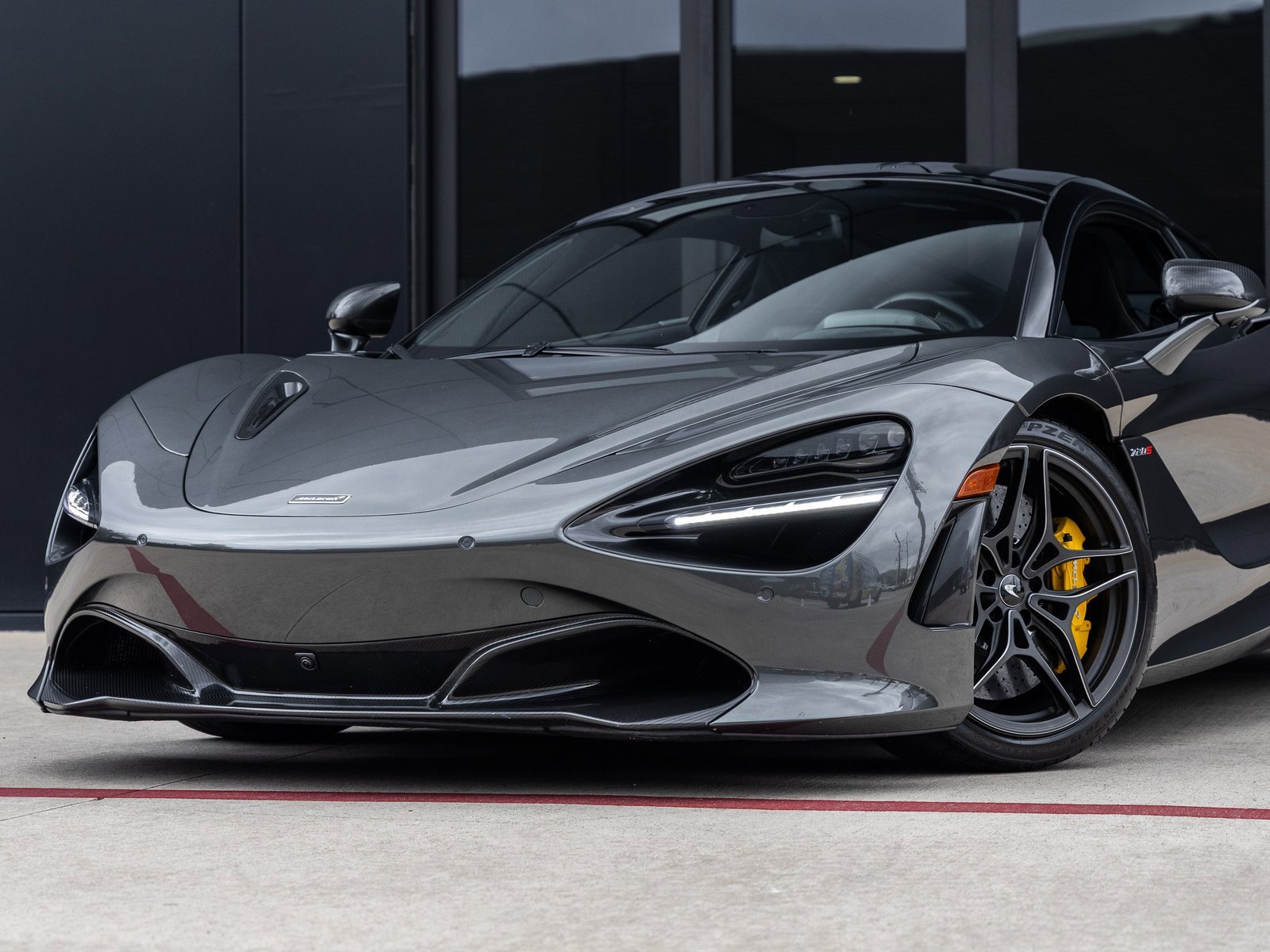 Used 2019 McLaren 720S image 4