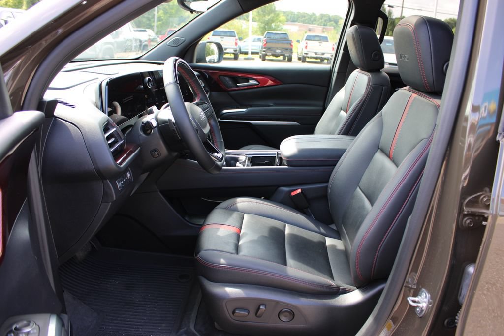 Used 2024 Chevrolet Traverse RS AWD/4WD image 12