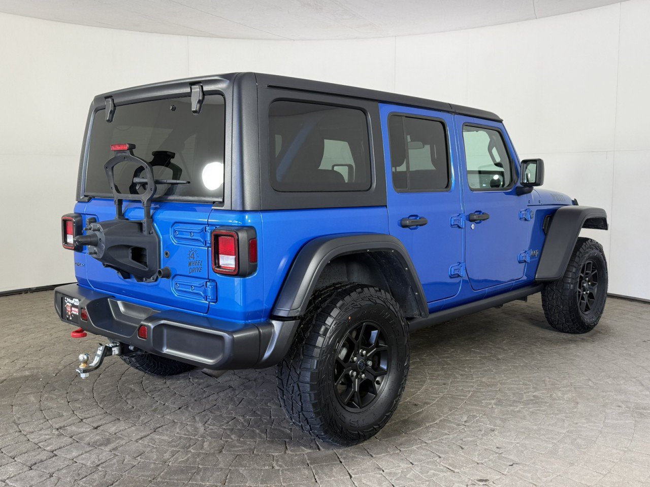 Used 2024 Jeep Wrangler Unlimited AWD/4WD image 9