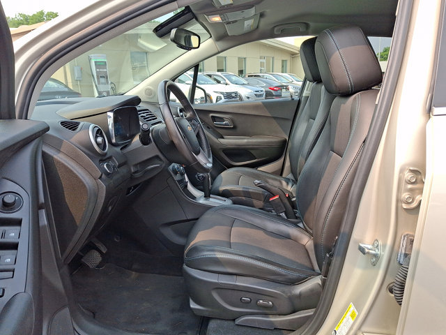 Used 2016 Chevrolet Trax LT w/ LT Convenience Package AWD/4WD image 13