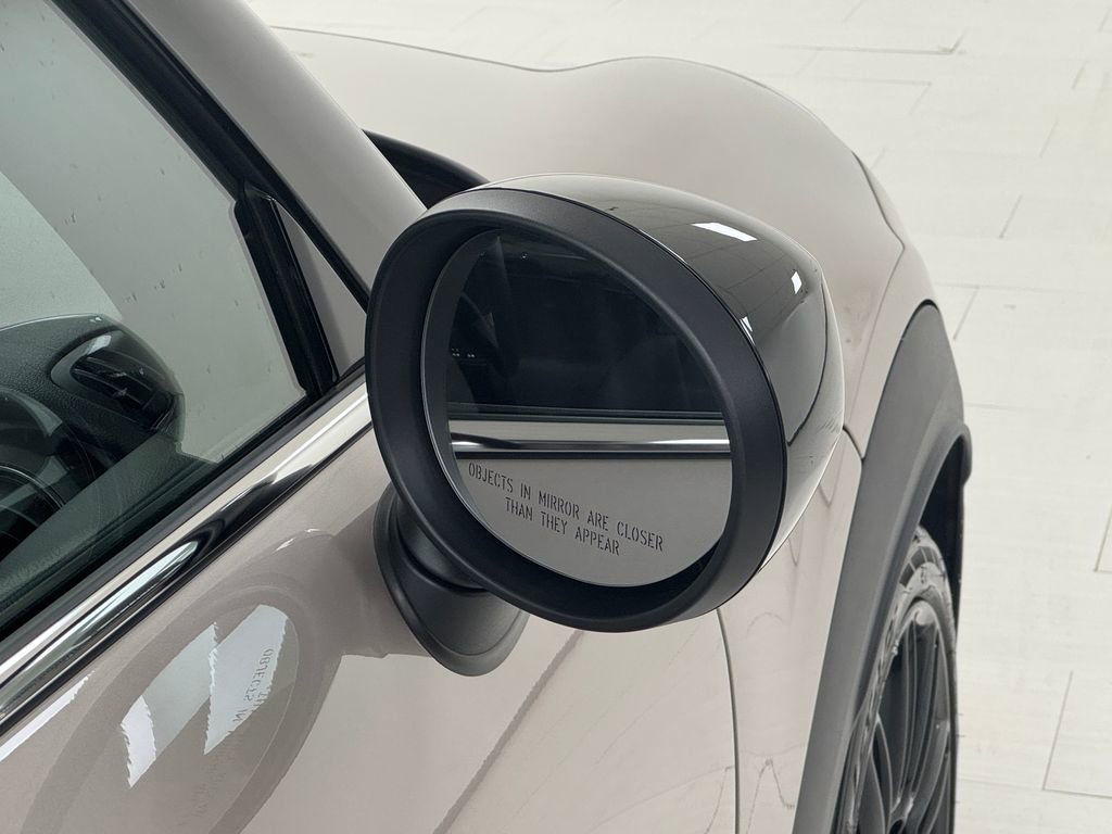 Used 2023 MINI Cooper S image 40