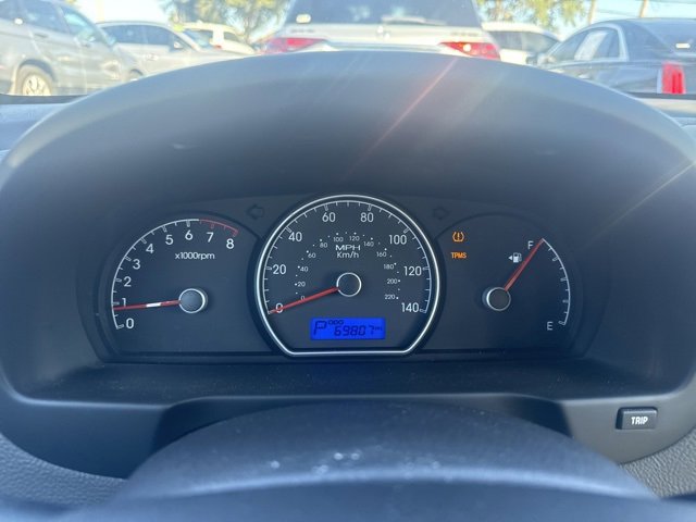 Used 2009 Hyundai Elantra GLS image 3