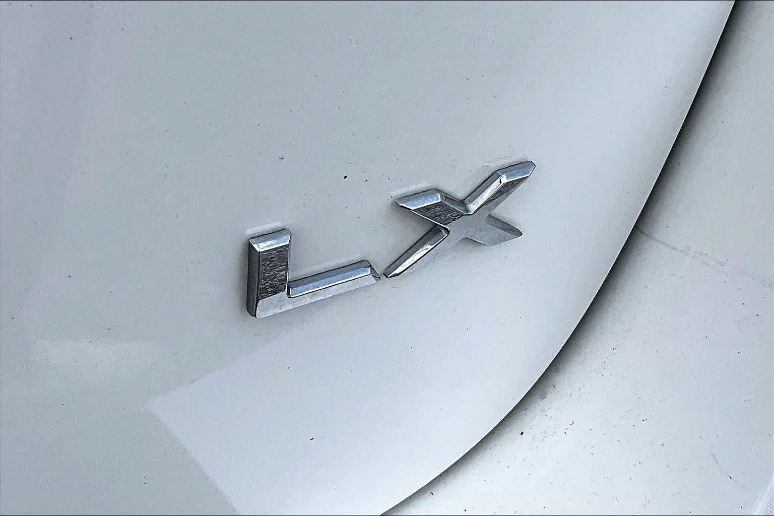 Used 2021 Kia Sedona LX FWD image 10