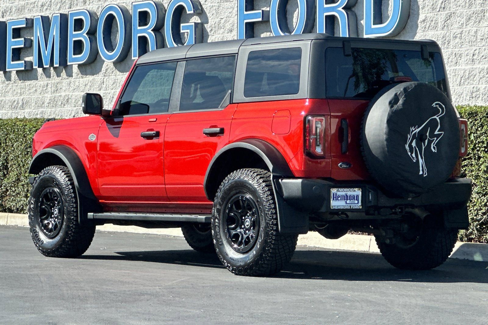 Used 2023 Ford Bronco Wildtrak image 6