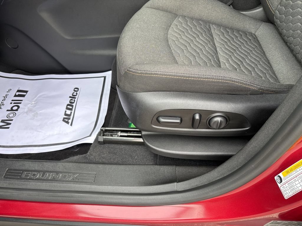 Used 2020 Chevrolet Equinox LT FWD image 16