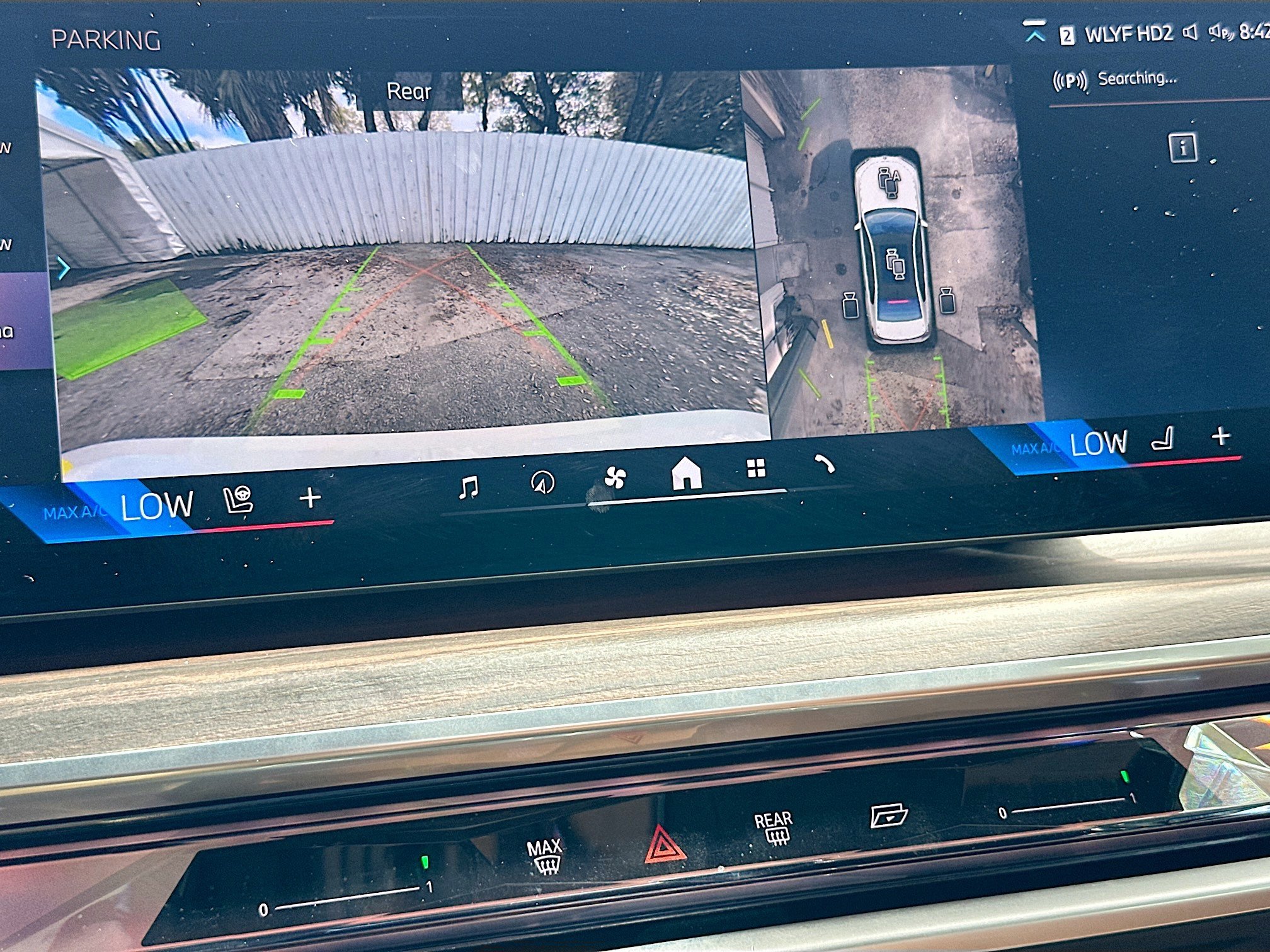 Certified 2023 BMW 740i w/ Parking Assistance Package image 14