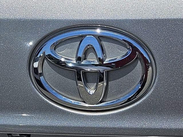 Used 2024 Toyota Highlander XLE FWD image 41