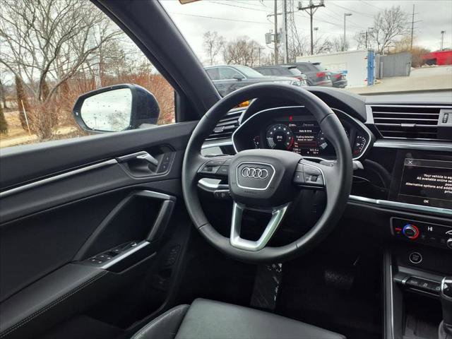 Used 2025 Audi Q3 2.0T Premium w/ Convenience Package AWD/4WD image 23