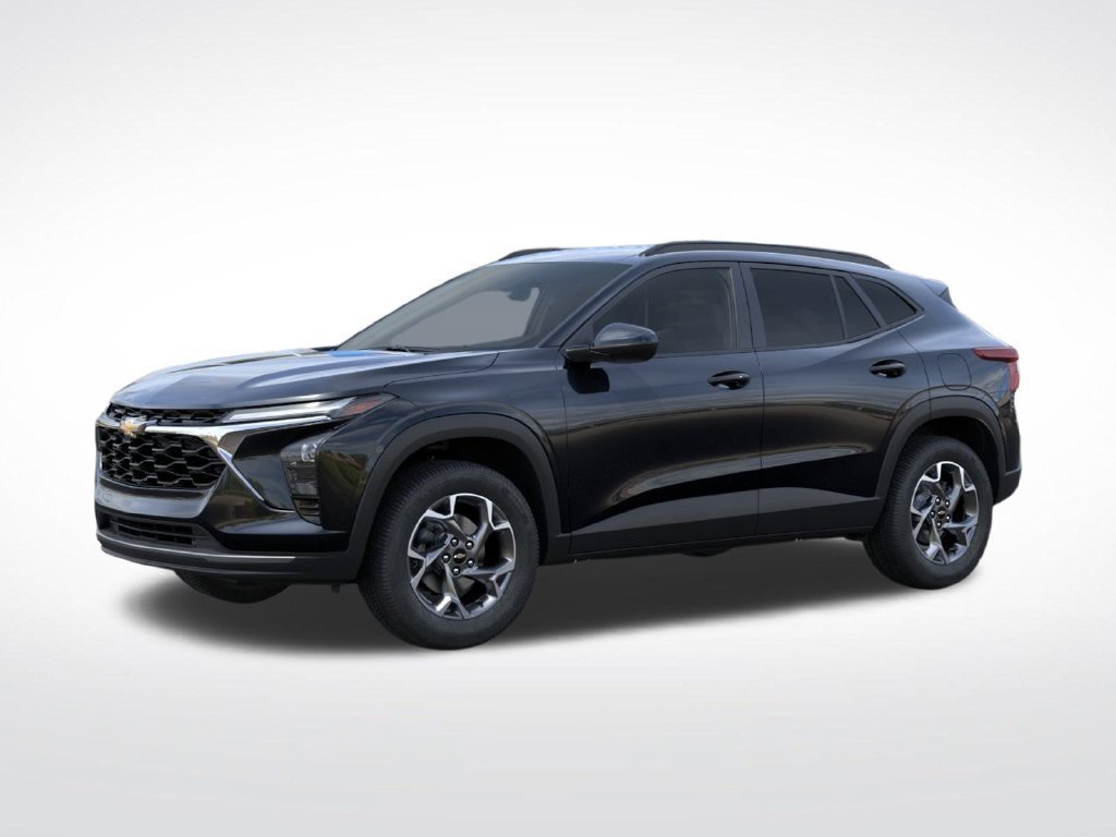 New 2026 Chevrolet Trax LT w/ Driver Confidence Package FWD image 2