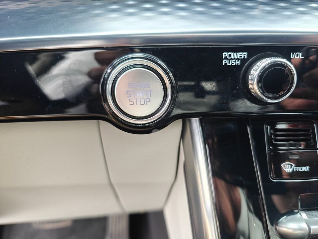 Used 2022 Kia Carnival SX Prestige image 27