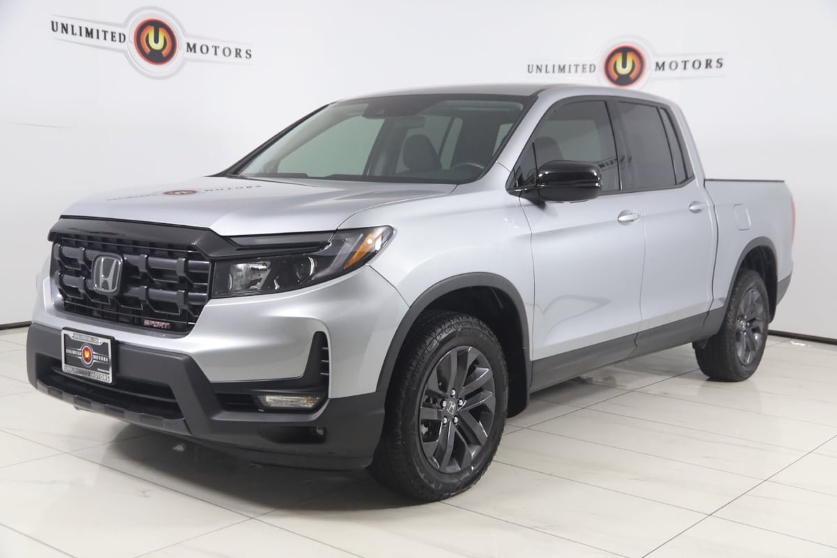 Used 2025 Honda Ridgeline Sport image 5