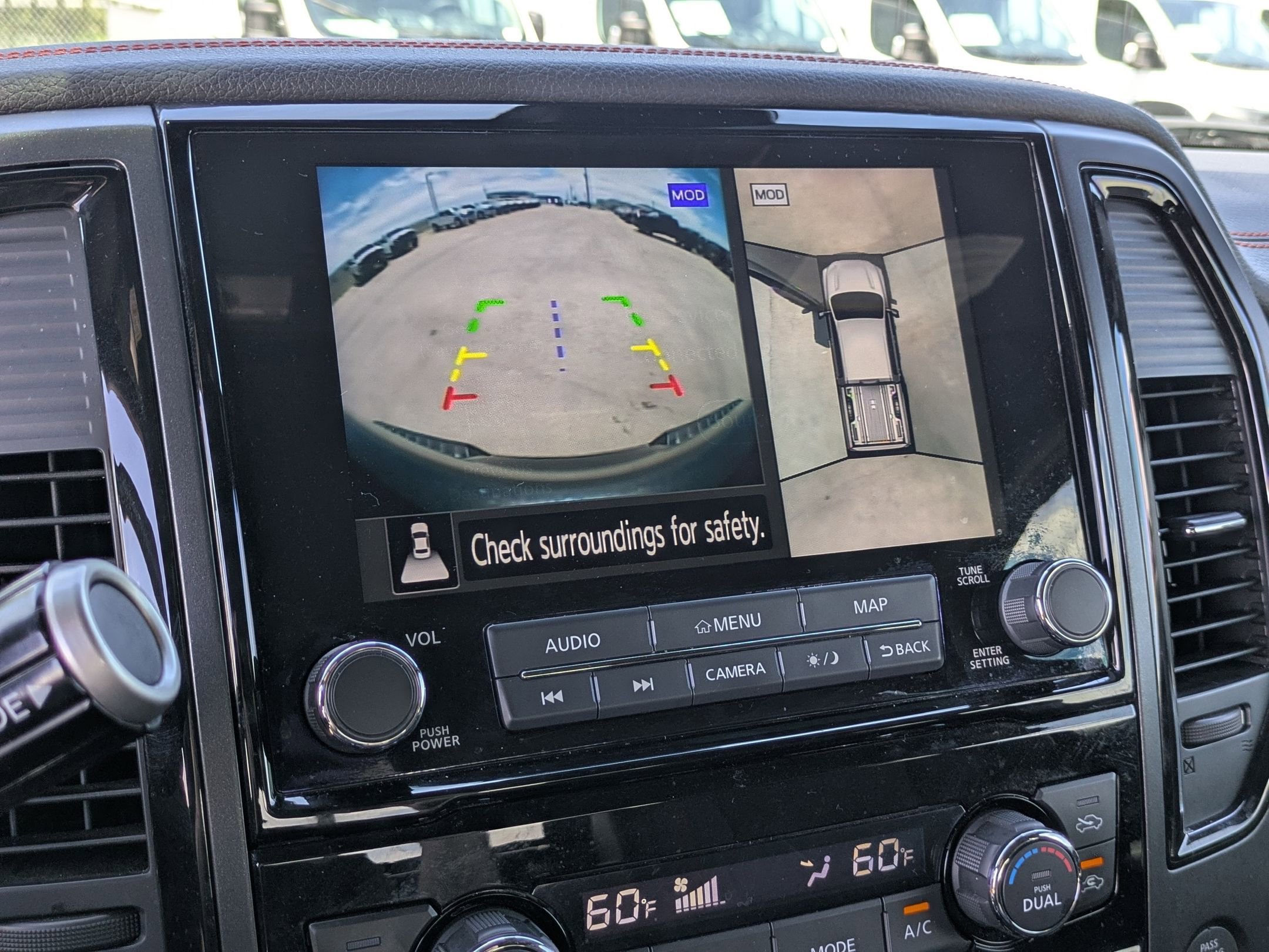 Used 2021 Nissan Titan PRO-4X w/ Pro-4x Convenience Package image 17