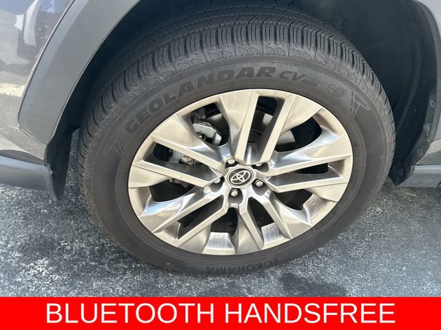 Certified 2021 Toyota RAV4 XLE Premium FWD image 4