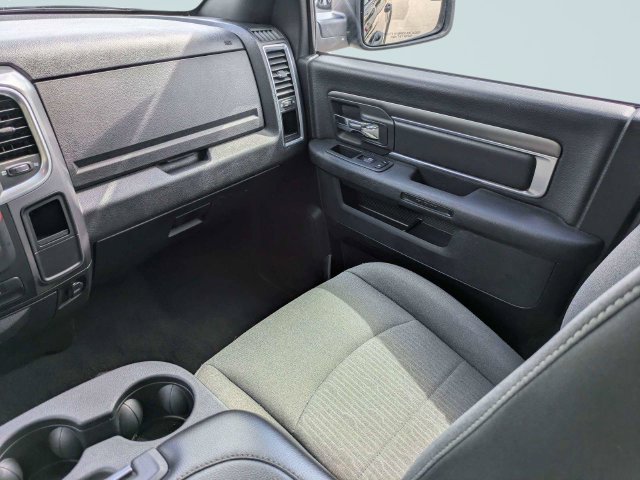 Used 2024 RAM 1500 Warlock AWD/4WD image 17