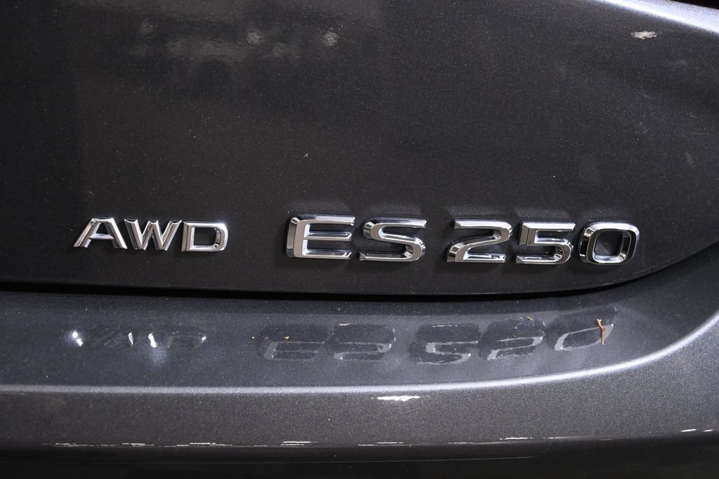 Used 2024 Lexus ES 250 w/ Premium Package AWD/4WD image 36