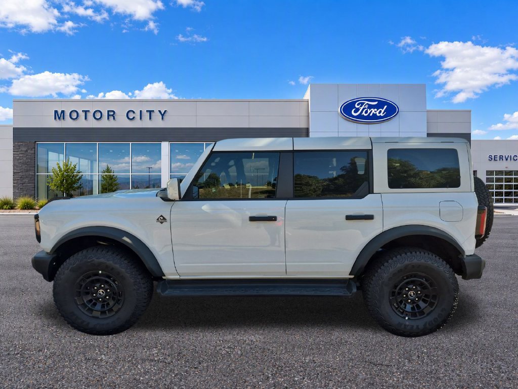 New 2026 Ford Bronco Outer Banks w/ Sasquatch Package AWD/4WD image 2