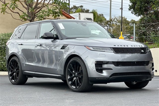 Used 2025 Land Rover Range Rover Sport SE image 7