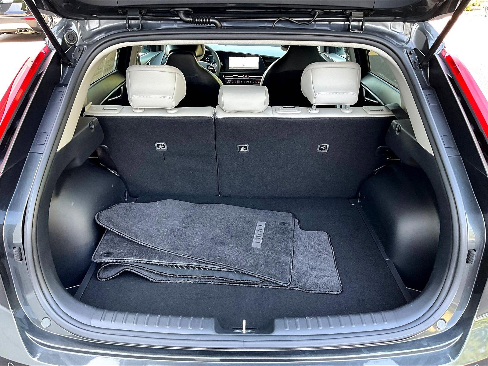 Certified 2023 Kia Niro EX FWD image 35
