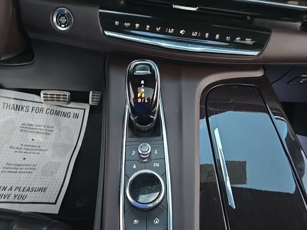 Certified 2022 Cadillac Escalade ESV Sport Platinum w/ LPO, ONYX Package AWD/4WD image 30