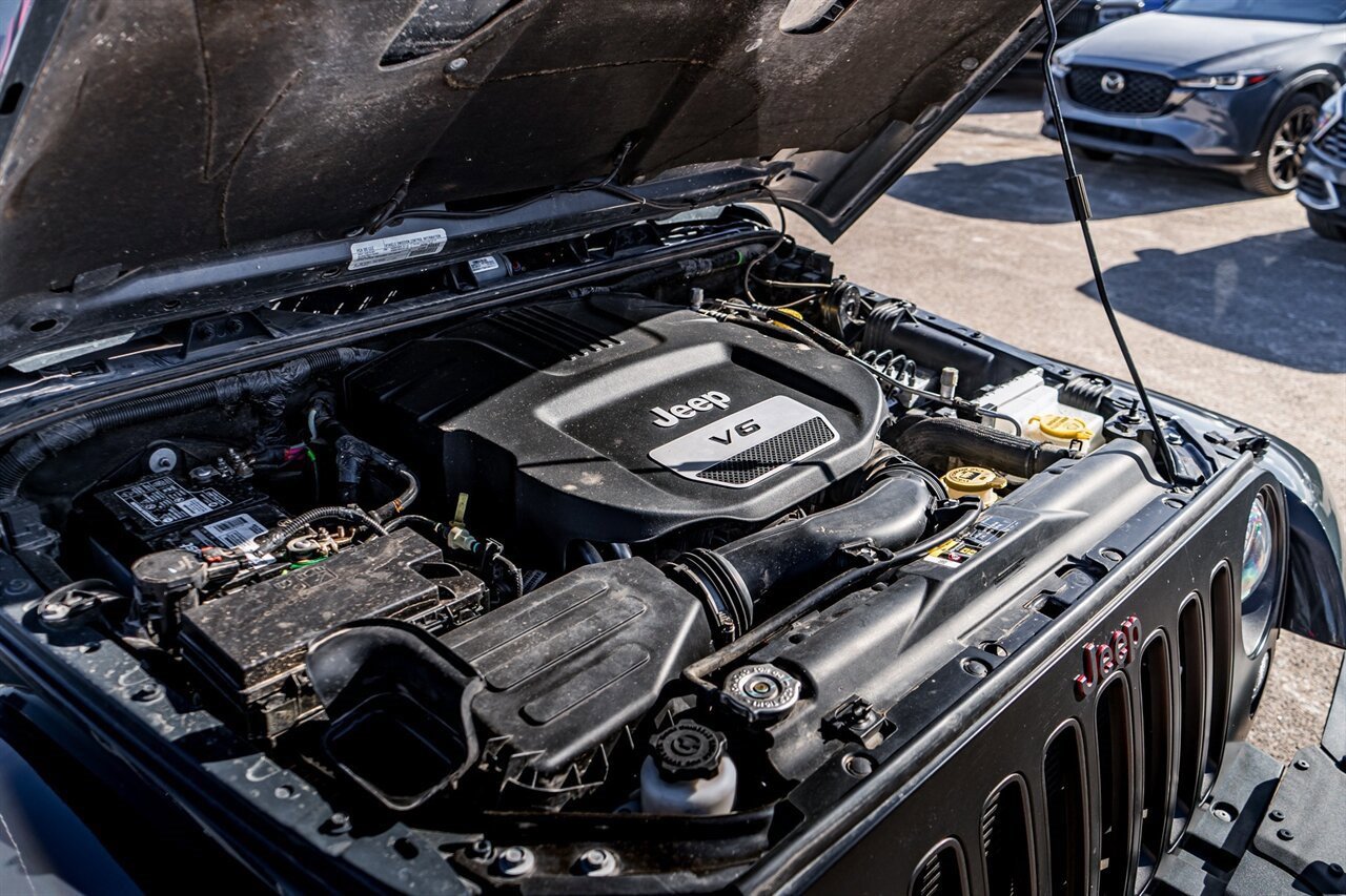 Used 2017 Jeep Wrangler Unlimited Rubicon image 44